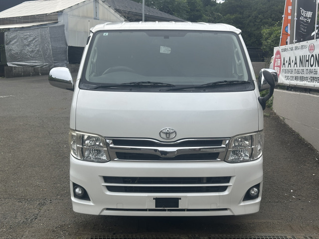 Toyota Hiace Van 2