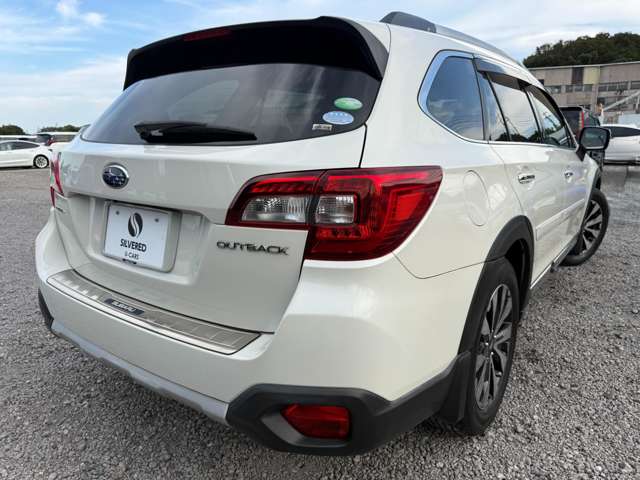 Subaru Legacy Outback 2