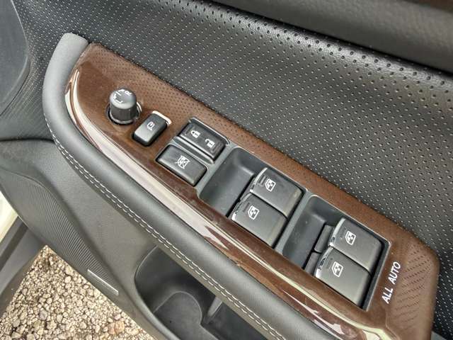 Subaru Legacy Outback 9