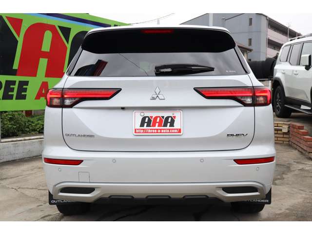 Mitsubishi Outlander 4