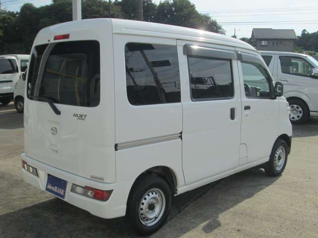 Daihatsu Hijet Cargo 11
