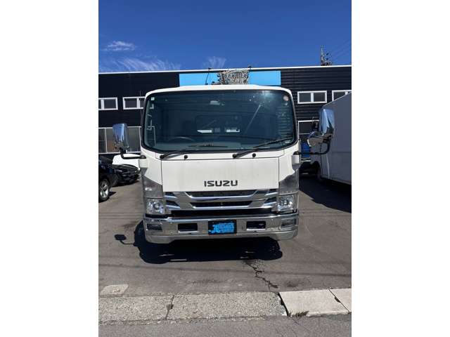 Isuzu Elf 2
