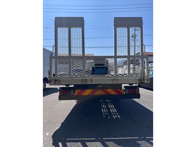 Isuzu Elf 10