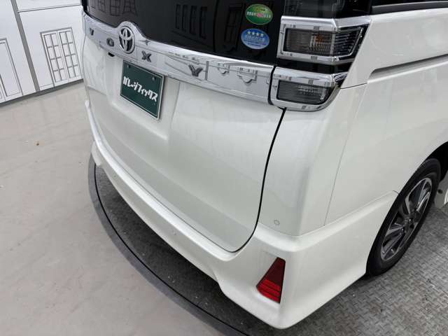 Toyota Voxy 6