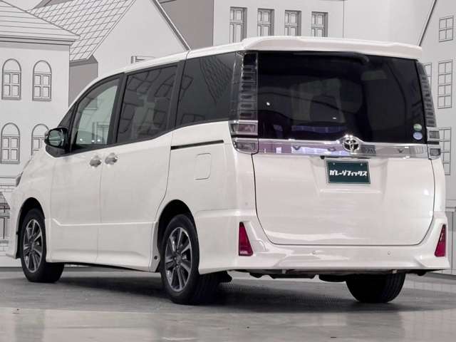Toyota Voxy 7