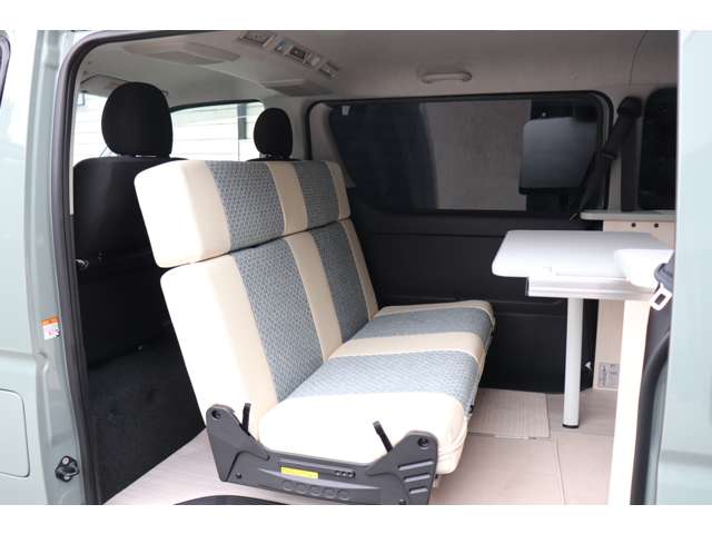 Toyota Hiace Van 3