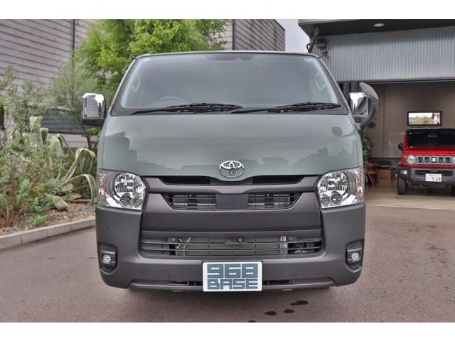 Toyota Hiace Van 5