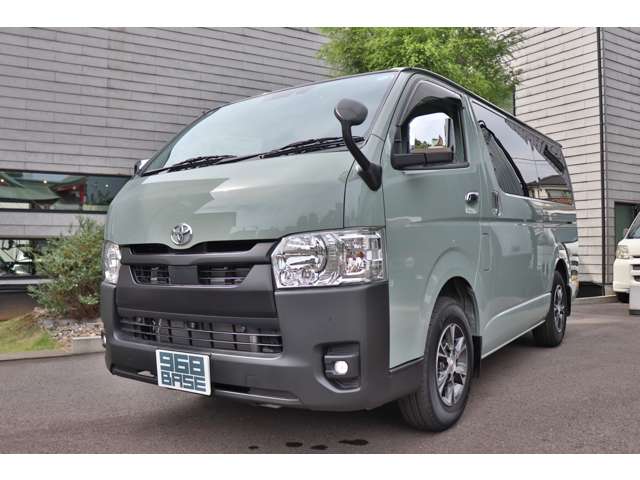 Toyota Hiace Van 8