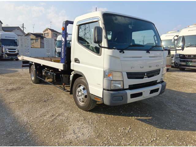 Mitsubishi Fuso Canter 4