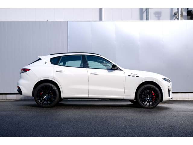 Maserati Levante 11