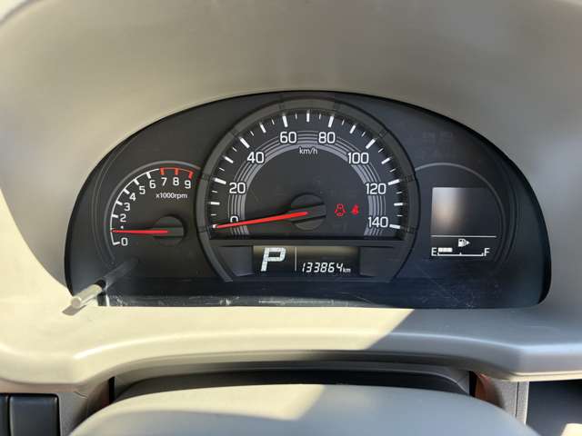 Nissan NV100 Clipper 4
