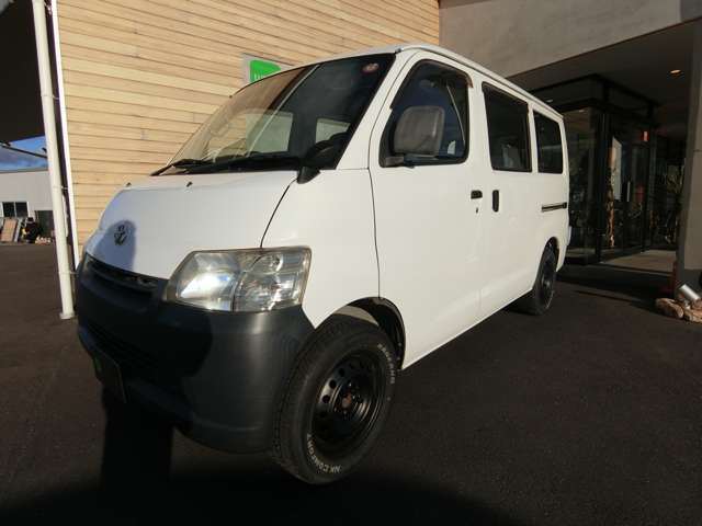Toyota Town Ace Van 7