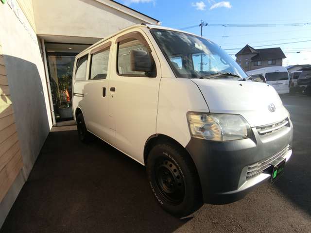 Toyota Town Ace Van 8