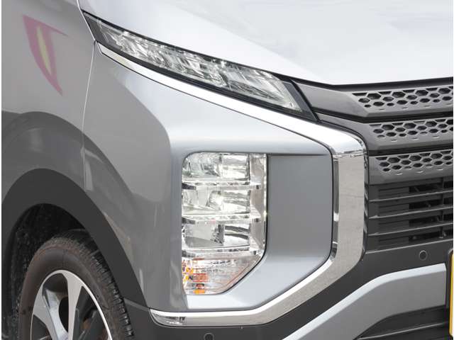 Mitsubishi eK X 12