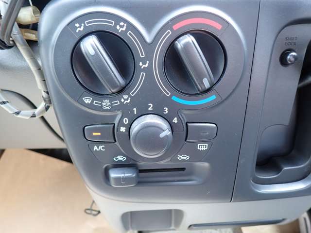 Nissan NV100 Clipper 5