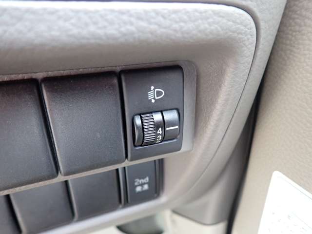 Nissan NV100 Clipper 6
