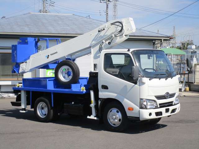 Hino Dutro 2