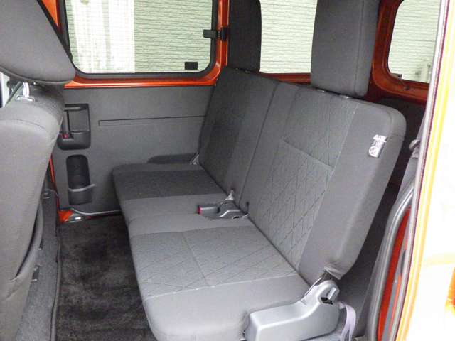 Daihatsu Atrai 9