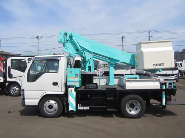 Isuzu Elf 10