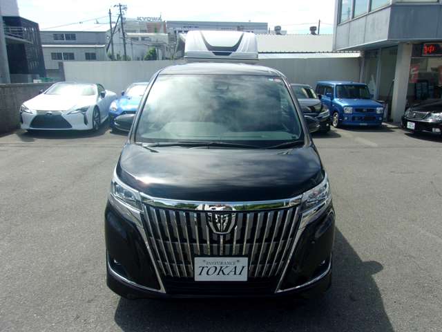 Toyota Esquire 2