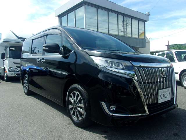 Toyota Esquire 3