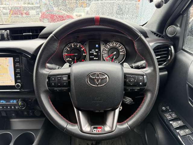 Toyota Hilux 7