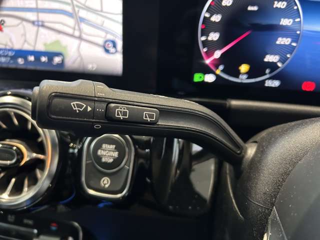Mercedes-Benz GLA-Class 11