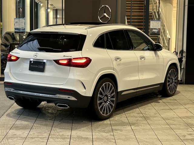 Mercedes-Benz GLA-Class 5