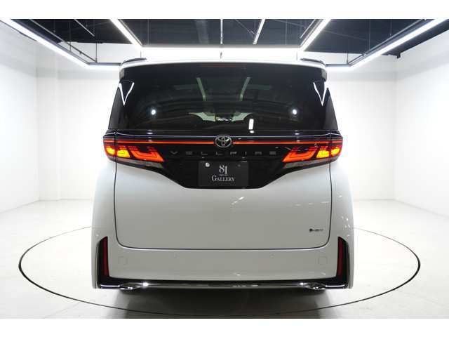 Toyota Vellfire 6