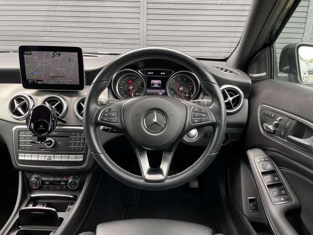 Mercedes-Benz GLA-Class 8