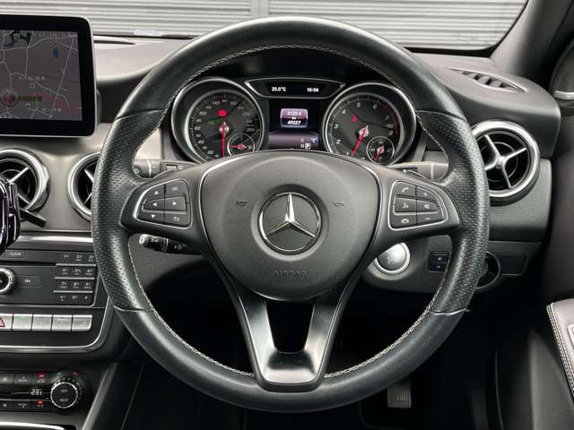 Mercedes-Benz GLA-Class 9