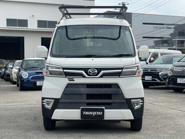 Daihatsu Hijet Cargo 7