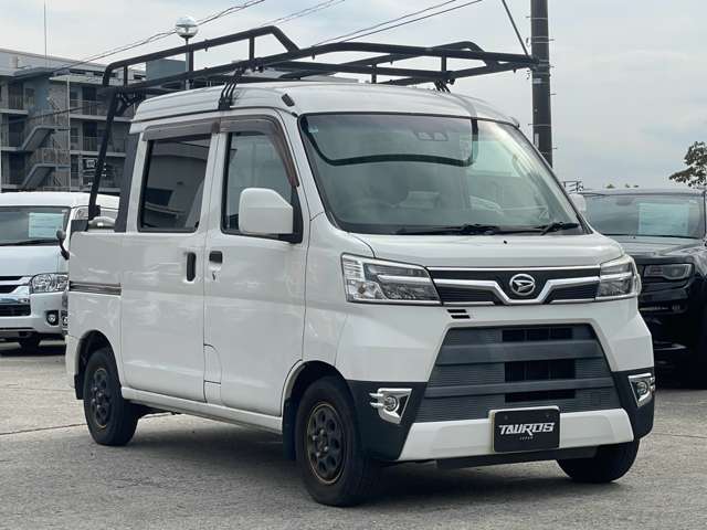 Daihatsu Hijet Cargo 8