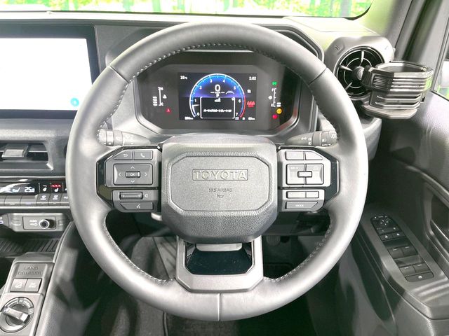 Toyota Land Cruiser FJ 11