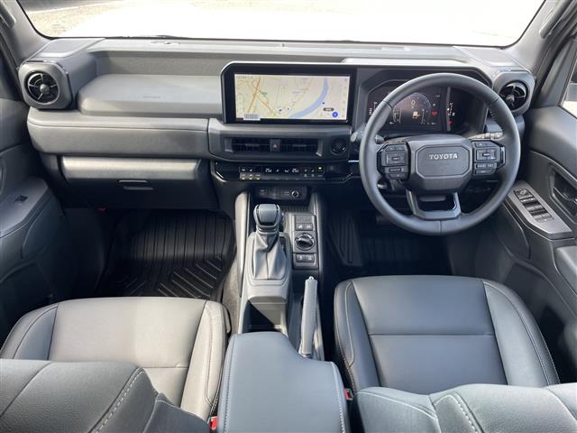 Toyota Land Cruiser FJ 3