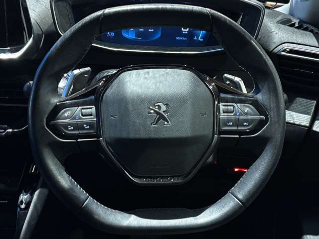 Peugeot SUV 2008 9