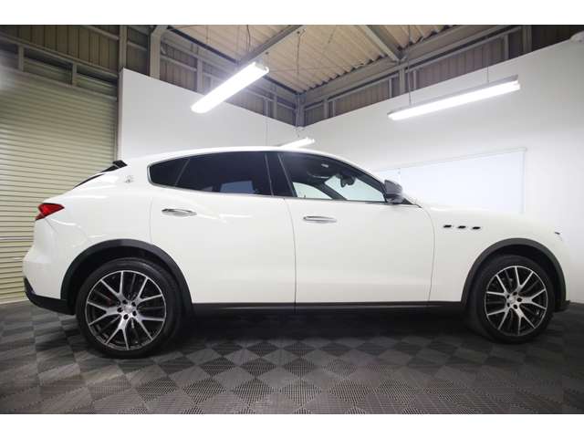 Maserati Levante 11