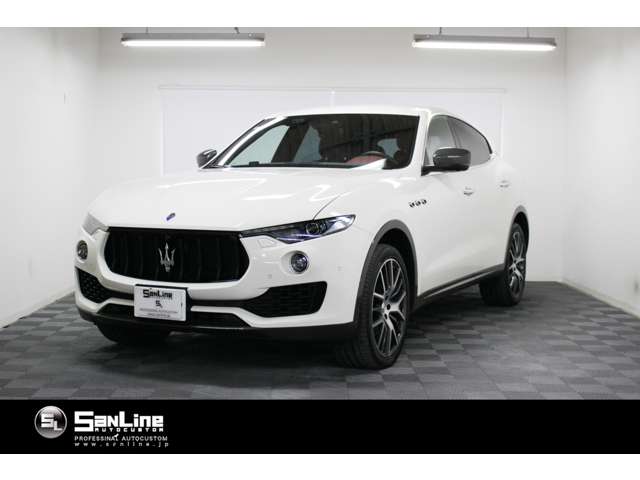 Maserati Levante 5