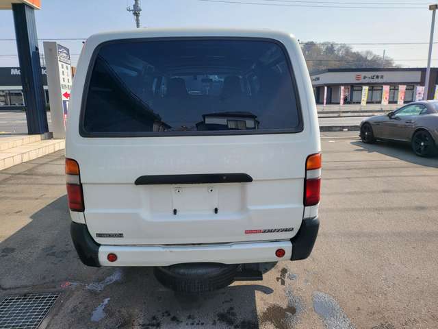 Hino Dutro 6