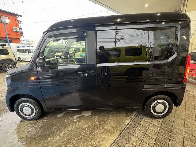 Honda N-VAN 9