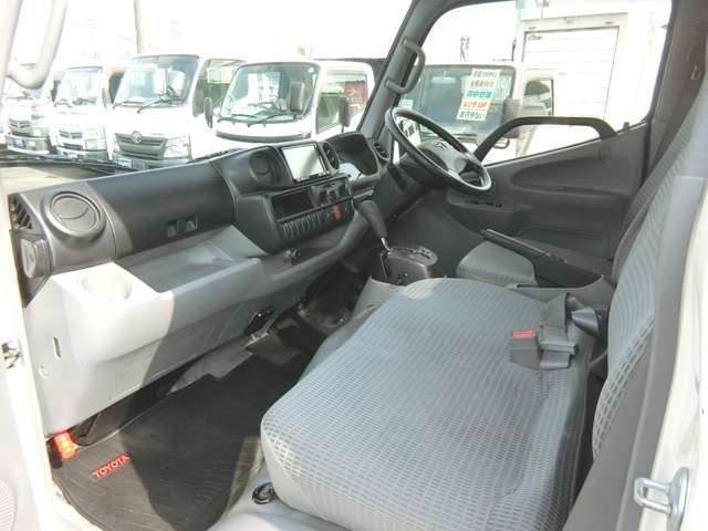 Toyota Toyoace 11