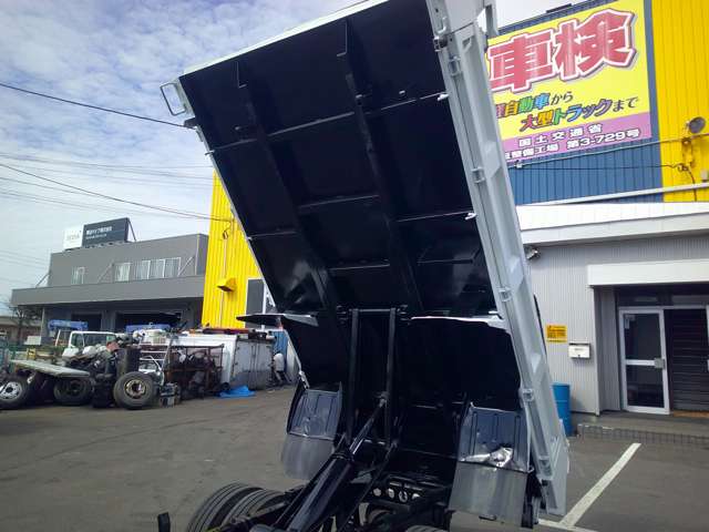 Isuzu Elf 10