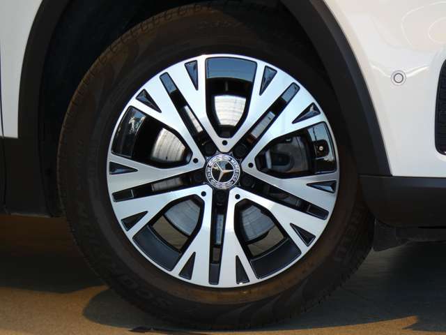Mercedes-Benz GLB 6