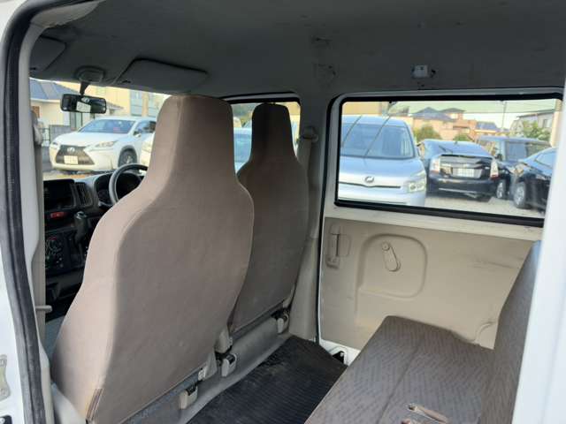 Nissan NV100 Clipper 12