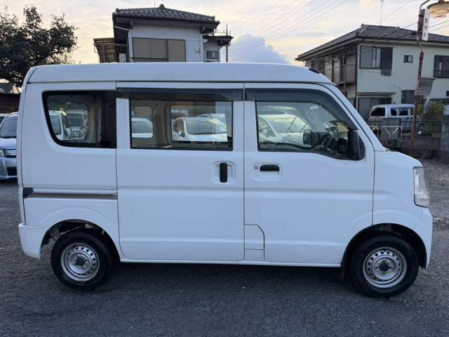 Nissan NV100 Clipper 6