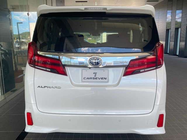 Toyota Alphard 11