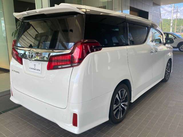 Toyota Alphard 12