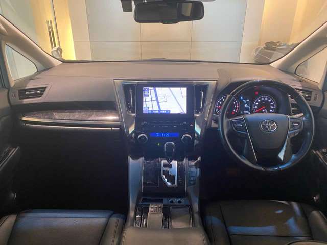 Toyota Alphard 2