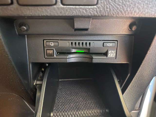 Toyota Alphard 4