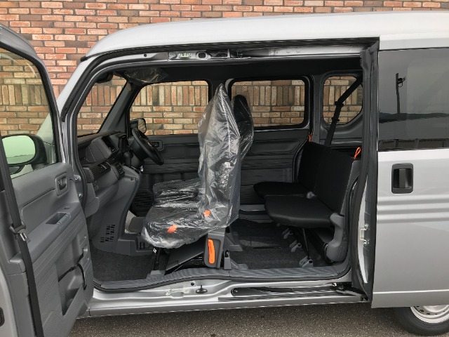 Honda N-VAN 11